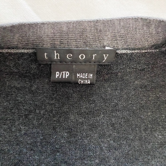 THEORY KRYSSA B PREEN 100% WOOL DARK LIGHT GREY BUTTON DOWN KNITTED CARDIGAN - Picture 6 of 10